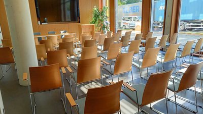 Konferenzraum Süd Reihenbestuhlung im Haus der Kreislaufwirtschaft